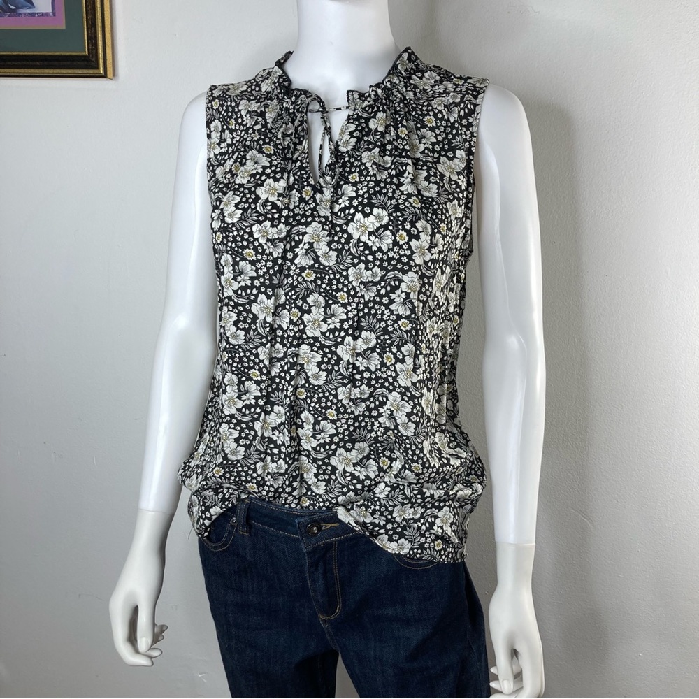 🌸✨ Premise Floral Blouse – NWT Beauty! - Picture 3 of 11